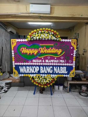 Papan Bunga di Mayangan Legonkulon